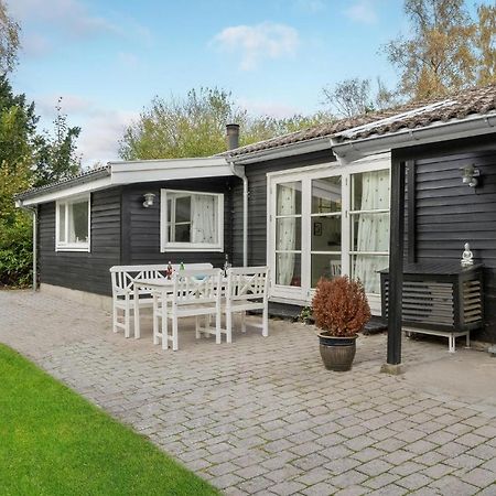 Beautiful Home In Askeby With Kitchen Buitenkant foto