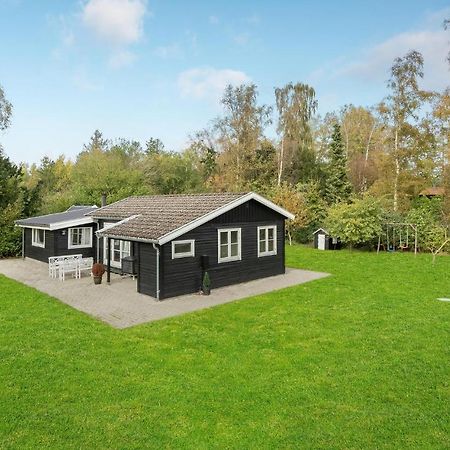 Beautiful Home In Askeby With Kitchen Buitenkant foto